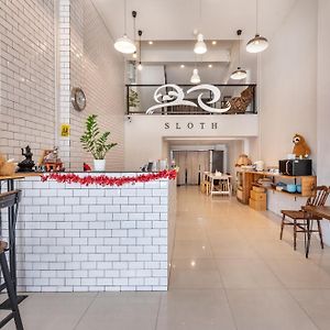 Sloth Hostel Don Mueang